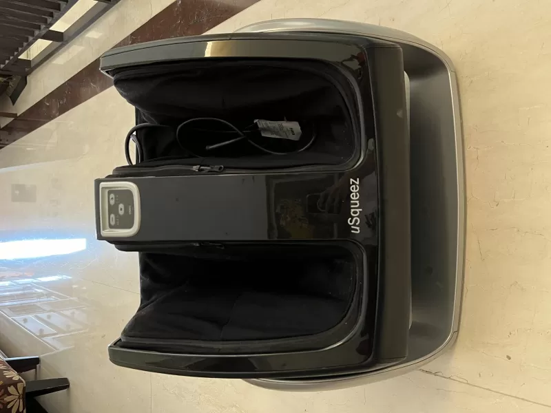 Alat pijat kaki uSqueez